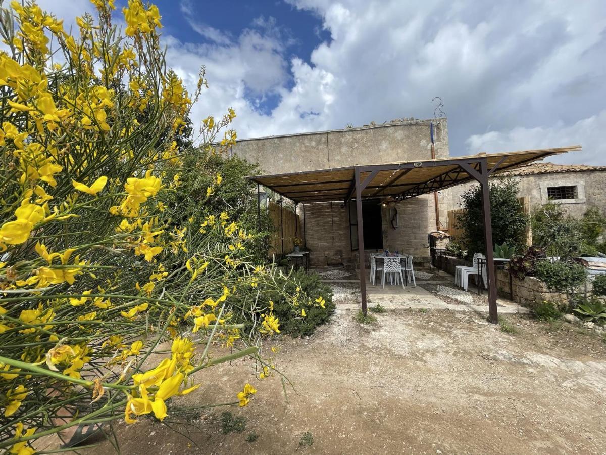 Il Dammuso Di Noto - Villa Con Piscina Privata Avola Exterior foto